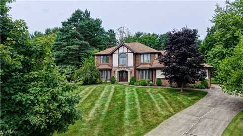 2481 Parkridge Drive, Hinckley, OH 44233