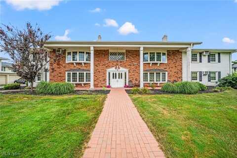 5 Meadowlawn Drive unit: 9, Mentor, OH 44060