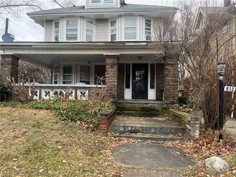 913 Herrick Road, Cleveland, OH 44108