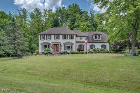 18367 Cranberry Ridge Lane, Chagrin Falls, OH 44023