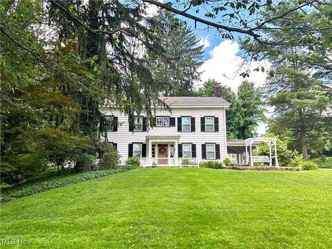 2782 Logan Way, Youngstown, OH 44505