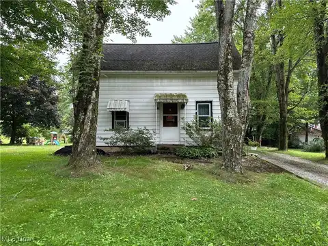 2432 Cadwallader Sonk Road, Cortland, OH 44410