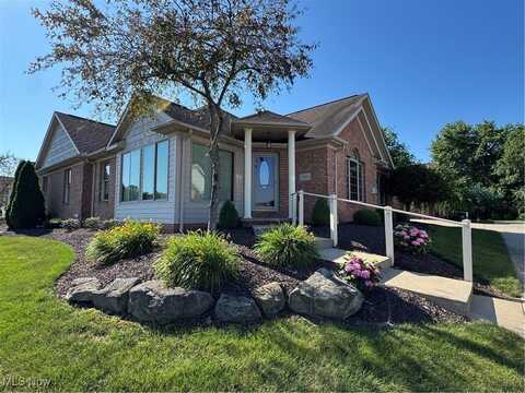 1204 Saint Abigail Street SW, Hartville, OH 44632
