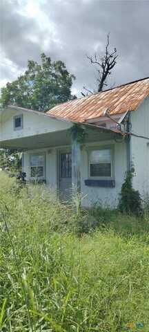 603 Avenue C, Yorktown, TX 78164