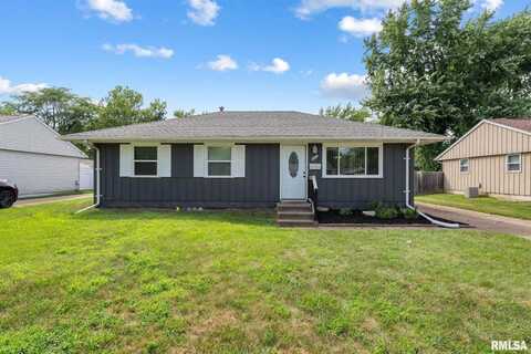 2506 Holly Drive, Bettendorf, IA 52722