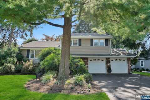 357 Oradell Avenue, Oradell, NJ 07649