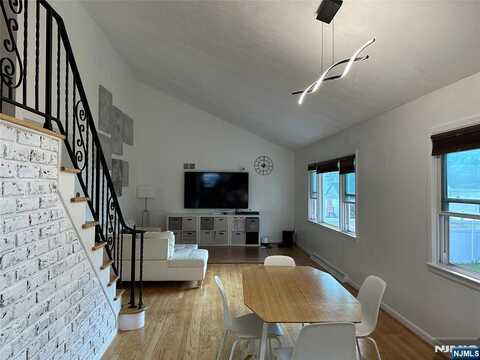 175 Veterans Drive, Northvale, NJ 07647