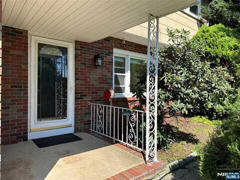 175 Veterans Drive, Northvale, NJ 07647