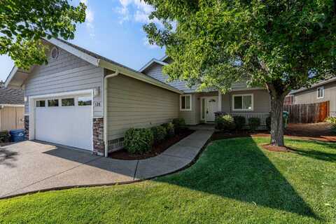 126 SE Aztec Court, Grants Pass, OR 97527