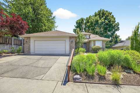 3218 Larue Drive, Medford, OR 97504