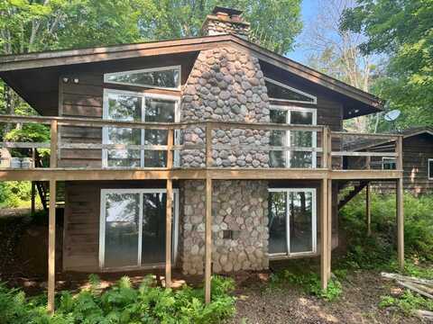 9328 BLUE HERON RD, Presque Isle, WI 54557