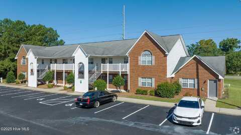 4006 Whitebridge Drive, Winterville, NC 28590