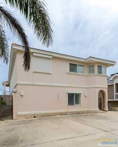 128 Carolyn Dr., South Padre Island, TX 78597