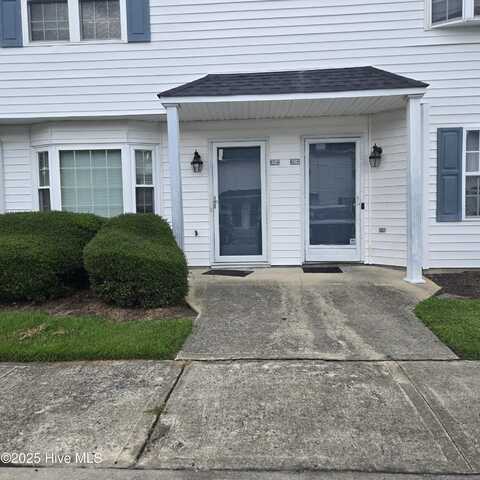 3902 Sterling Pointe Drive, Winterville, NC 28590
