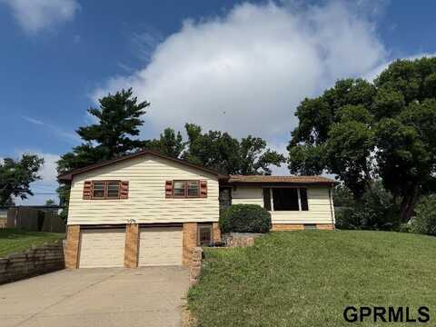 3318 S 106Th Street, Omaha, NE 68124