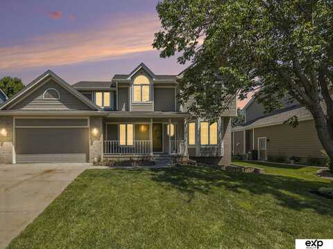 1010 Hogan Drive, Papillion, NE 68046