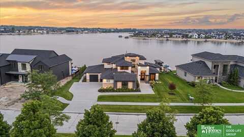 29203 Mary Street, Valley, NE 68064