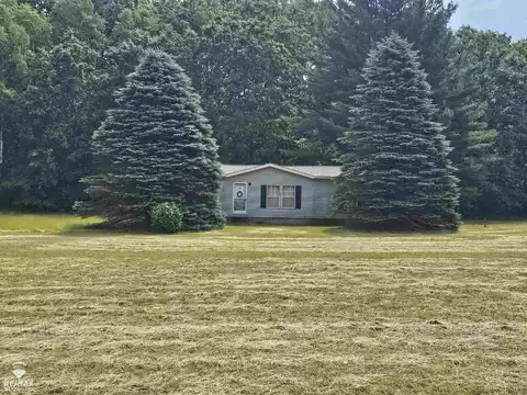 2789 Grass Lake, Clare, MI 48632