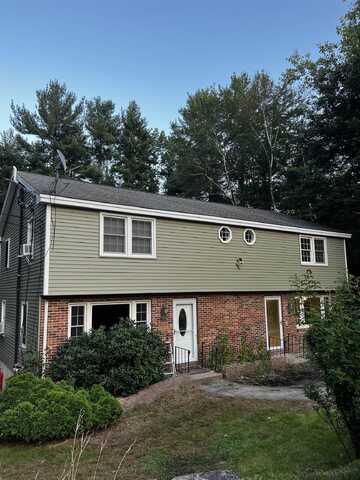 16 Boulder Drive, Hudson, NH 03051