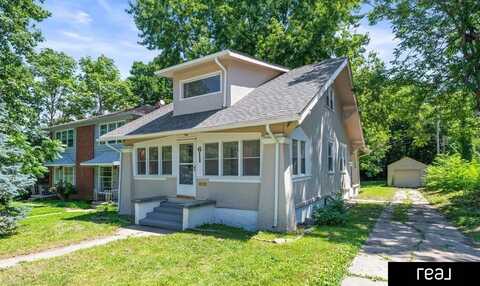 611 N 48th Street, Omaha, NE 68132