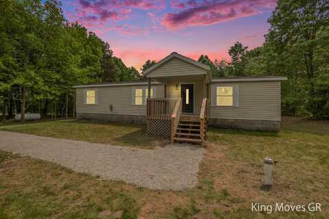 11690 21 Mile Road NE, Sand Lake, MI 49343