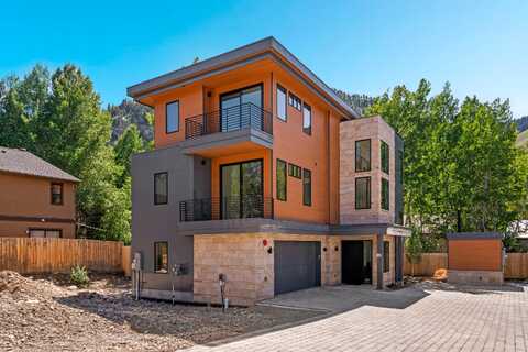 220 Bird Dr, Ketchum, ID 83340