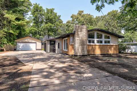 2906 Riverview Avenue, North Muskegon, MI 49445