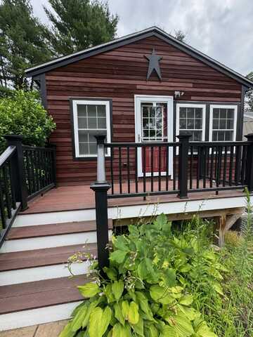 6 East Lane, Sandown, NH 03873