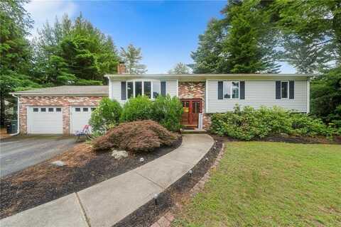 18 Magnolia Lane, Coventry, RI 02816