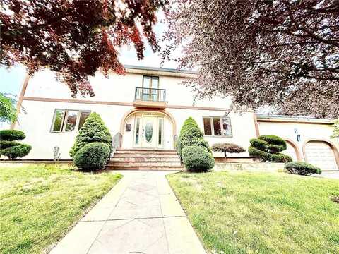 74 Plymouth Road, East Providence, RI 02914