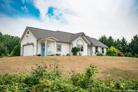 12283 Hall Road, Ravenna, MI 49451