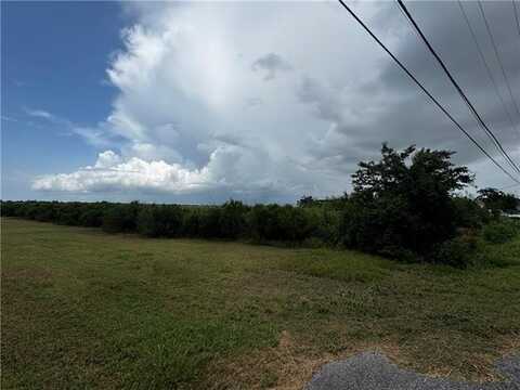 HOPEDALE Highway, Saint Bernard, LA 70085