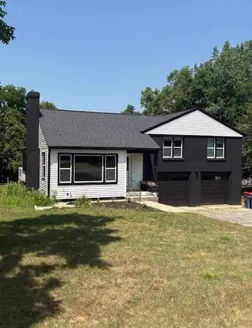 1449 Knapp St Street NE, Grand Rapids, MI 49505