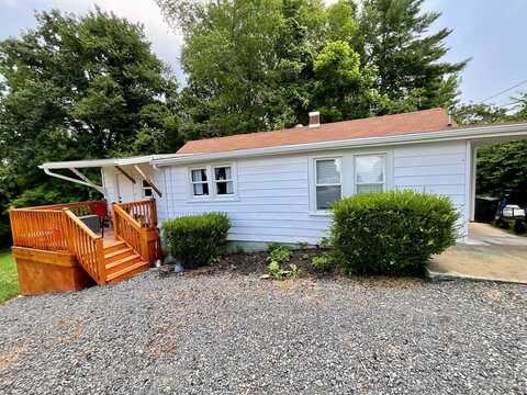61 Cricket Ln, Galax, VA 24333