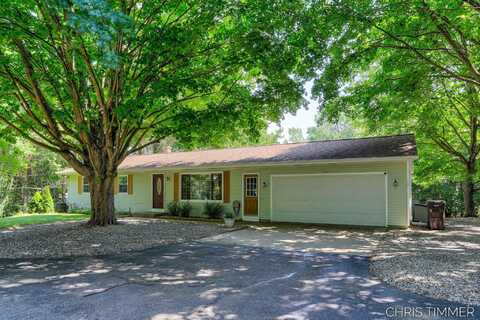 15528 James Street, Holland, MI 49424