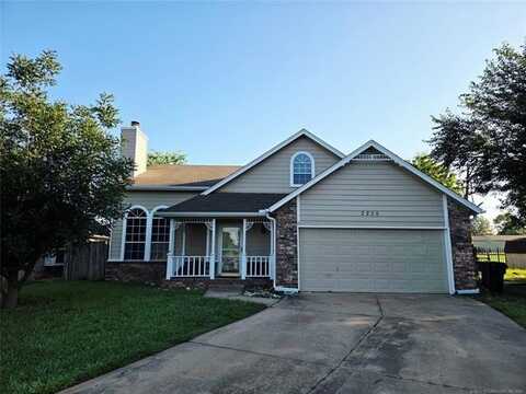 2200 SW Wolf Run Court, Claremore, OK 74019
