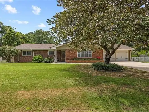 1407 Manor Drive, Bartlesville, OK 74006