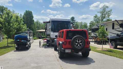 6100 Larson Road, South Boardman, MI 49680