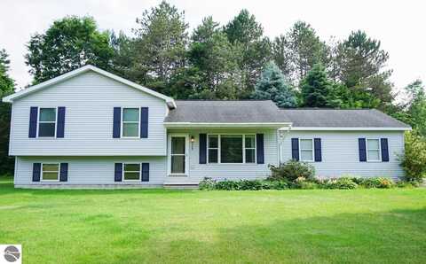 2209 Arthur Court, Traverse City, MI 49685