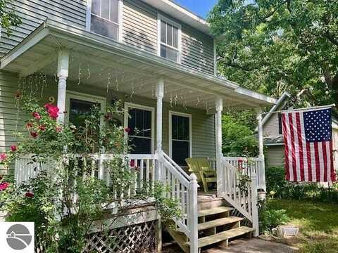 958 Barlow Street, Traverse City, MI 49686