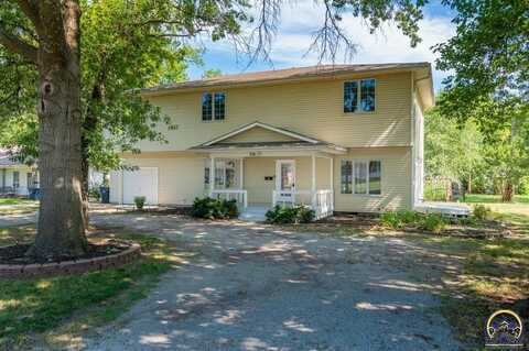 718 Lincoln ST, Osage City, KS 66523