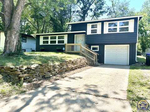 3507 SW Oakley AVE, Topeka, KS 66614