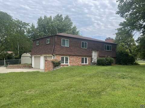 3231 SE Burton ST, Topeka, KS 66605