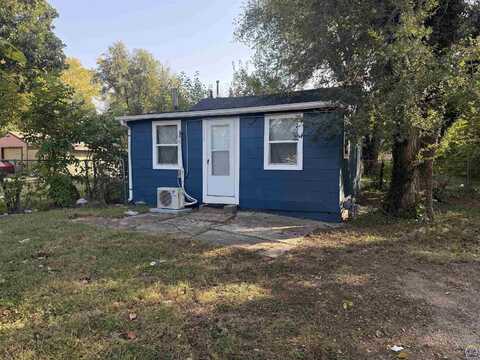 428 SE Gray ST, Topeka, KS 66607