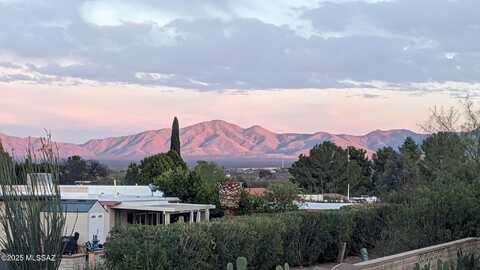 921 S Abrego Drive, Green Valley, AZ 85614