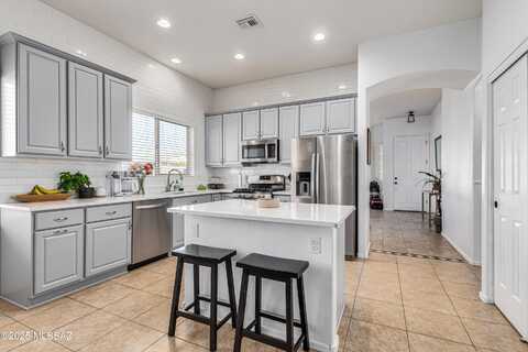 8919 N Treasure Mountain Drive, Tucson, AZ 85742