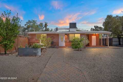 5914 E Beverly Street, Tucson, AZ 85711