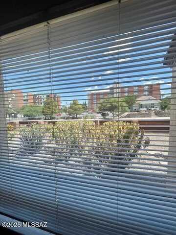 912 E 6th Street, Tucson, AZ 85719