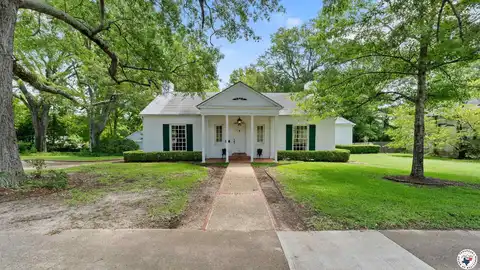 606 N Louise St, Atlanta, TX 75551