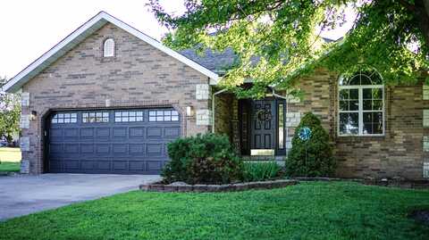 921 Woodhurst Drive, Marshfield, MO 65706